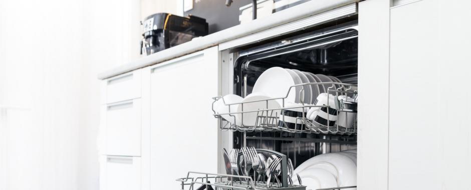 Dirty Dishes? Top Signs You Need a New Dishwasher Today