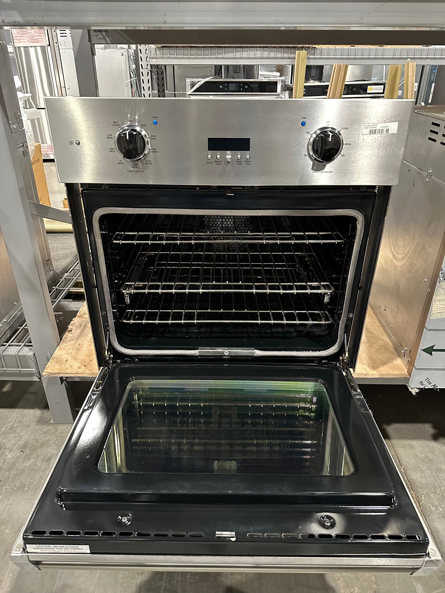 Viking 5 Series VSOE130SS 30 Inch Professional 5 Series Single Wall Oven with 4.7 cu. ft. Total Capacity, 3 Oven Racks, Delay Bake, BlackChrome™ Knobs, Vari-Speed, Rapid Ready™, TruConvec™ and TruGlide™