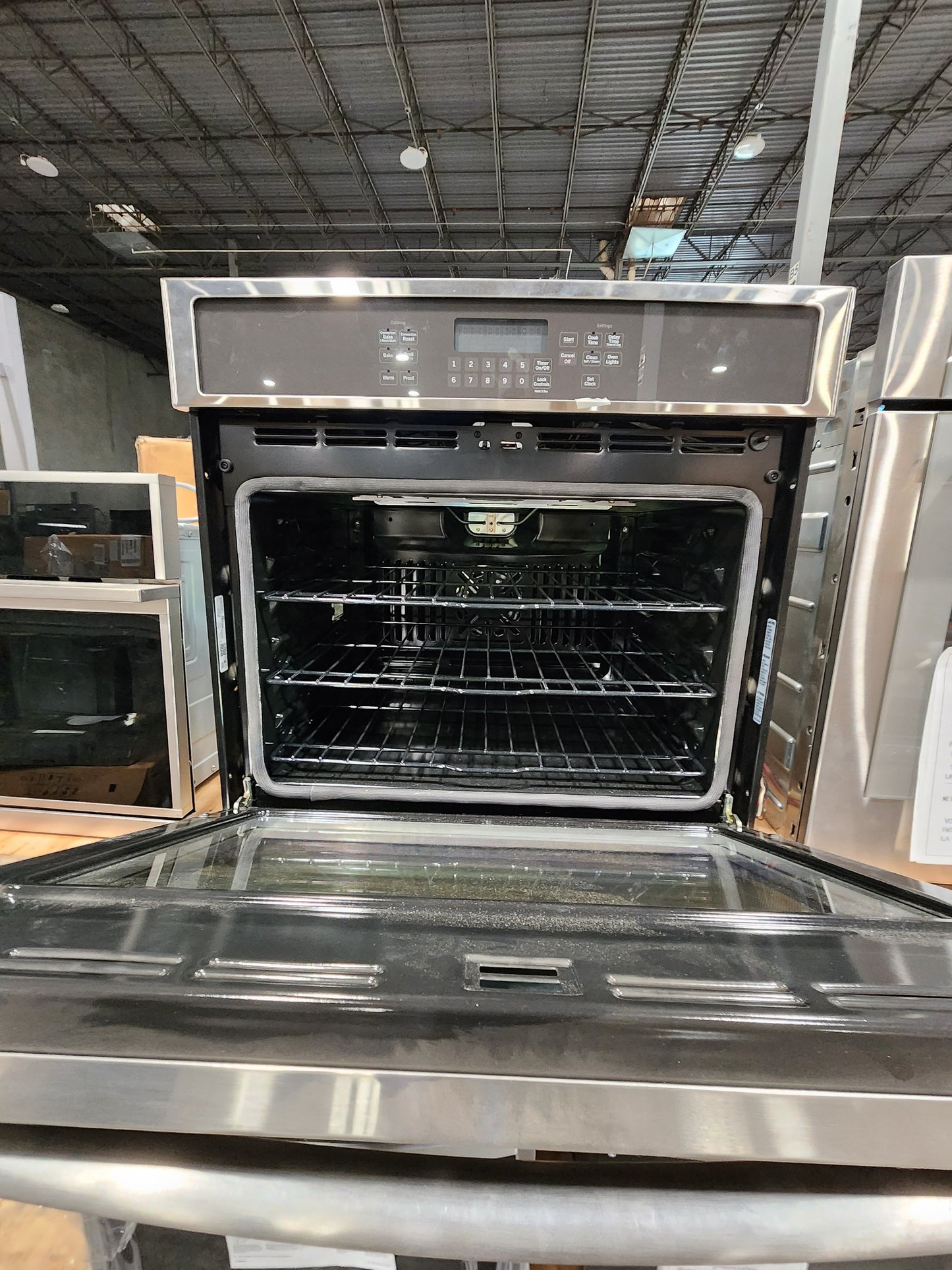 GE® 30" Built-In Single Convection Wall Oven (JT5000SFSS)
