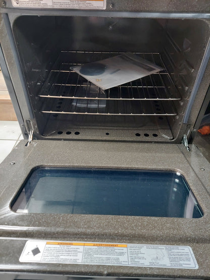 Whirlpool Stainless Steel 24-inch Freestanding Gas Range with Sealed Burners WFG500M4HS