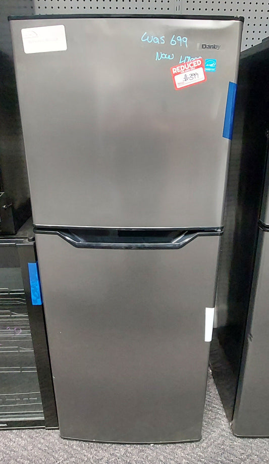 Danby 7.0 Cu.ft. Apartment Size Refrigerator (DFF070B1BSLDB-6)
