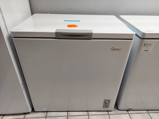Midea Convertible Chest Freezer with Interior LED Light, 7.0 cu ft, White MRC07M6AWW