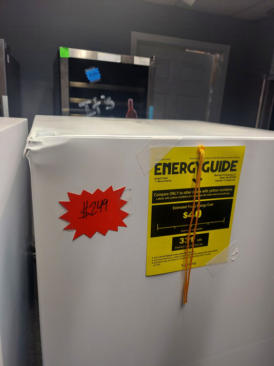 Insignia - 7 Cu. Ft. Upright Freezer - White Model: NS-UZ7WH0
