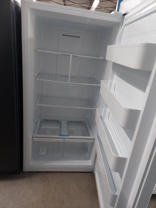 Insignia - 17.0 Cu. Ft. Convertible Upright Freezer - Frost White Model: (NS-UZ17WH0)