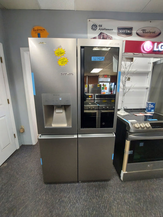 LG SIGNATURE 23 cu. ft. Smart wi-fi Enabled InstaView™ Door-in-Door® Counter-Depth Refrigerator (URNTC2306N)