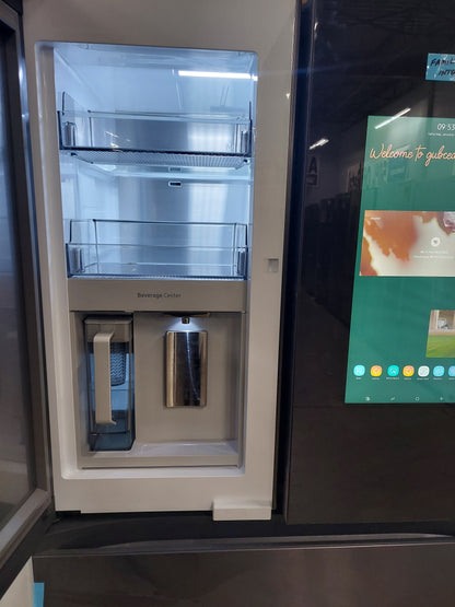 Samsung - 23 cu. ft. Bespoke Counter Depth 4-Door French Door Refrigerator with Family Hub - Charcoal Glass (RF23BB89008MAA)