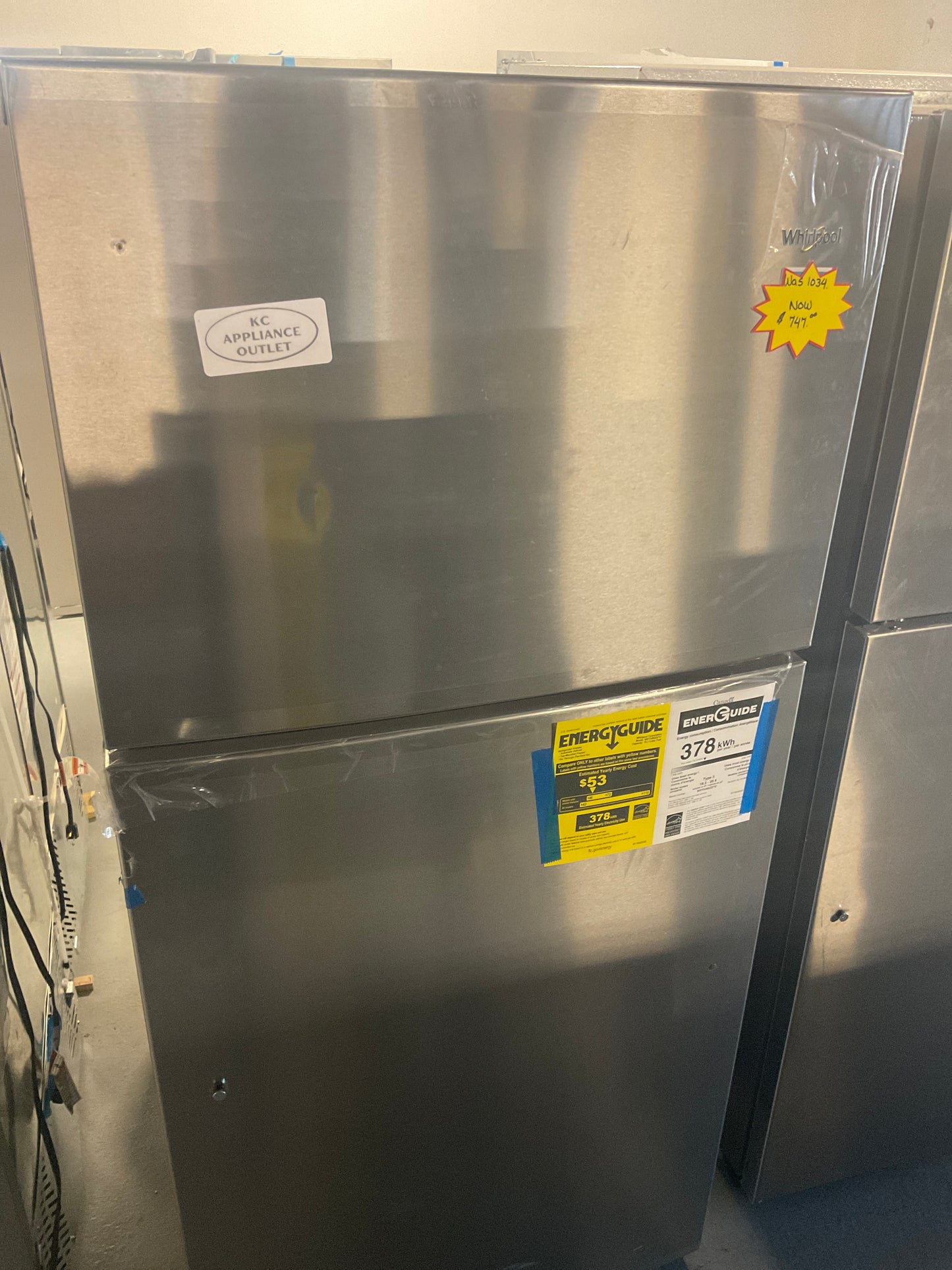 Whirlpool - 19.2 Cu. Ft. Top-Freezer Refrigerator WRT549SZDM