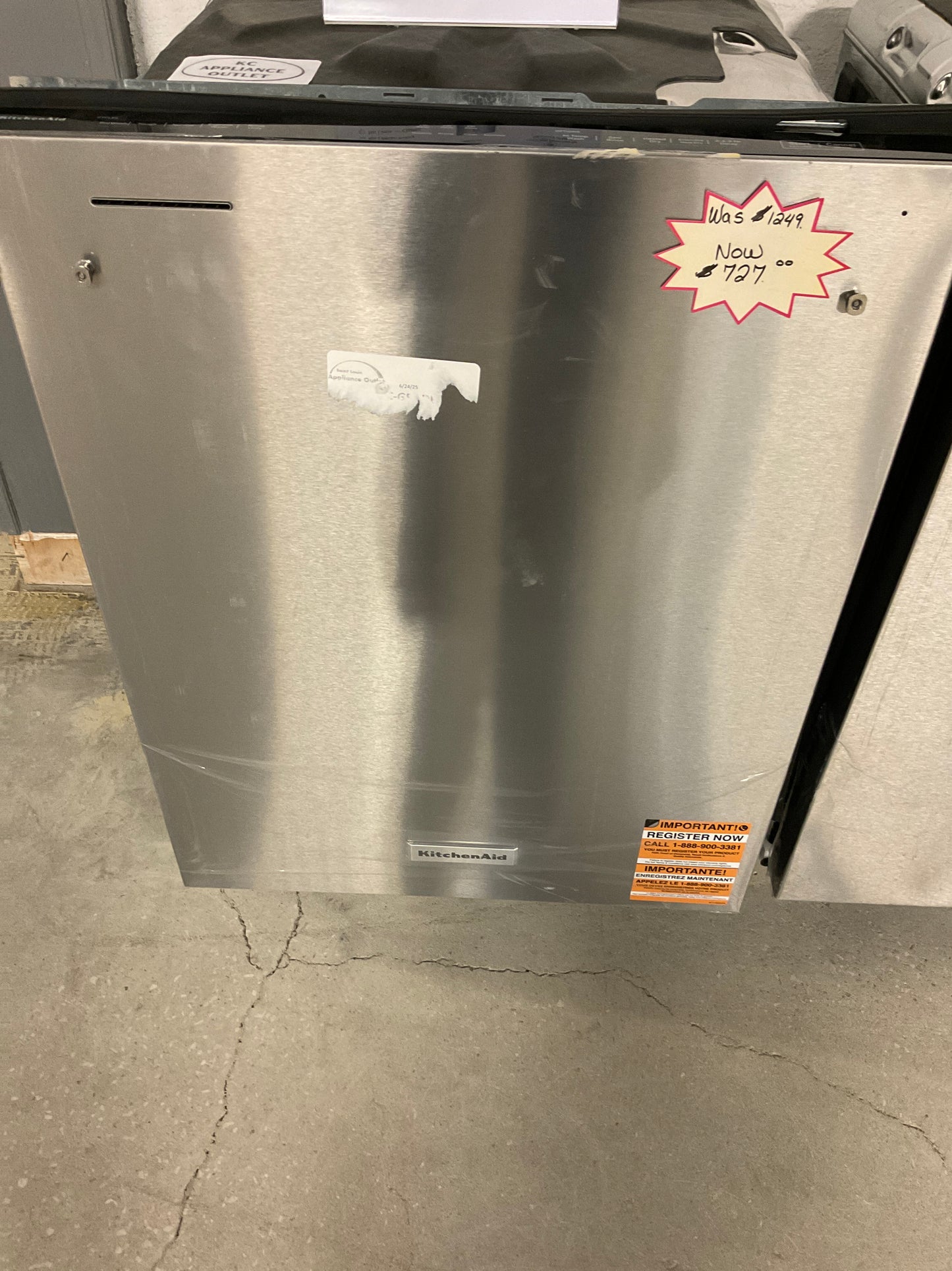 KitchenAid - 24" Front Control Built-In Dishwasher with Stainless Steel Tub KDFE204KPS