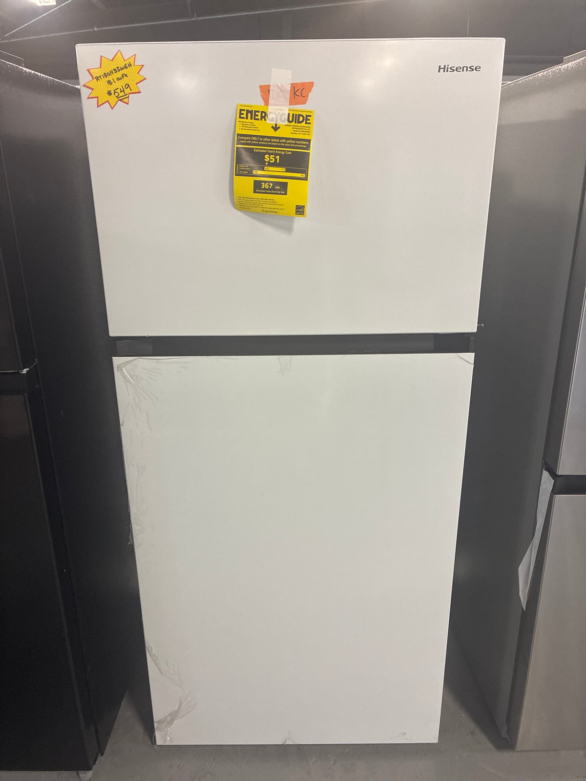 Hisense PureSpace 18.1-cu ft Counter-Depth 30-in Wide Top-Freezer Refrigerator Garage Ready ENERGY STAR Certified RT180N3SWEH