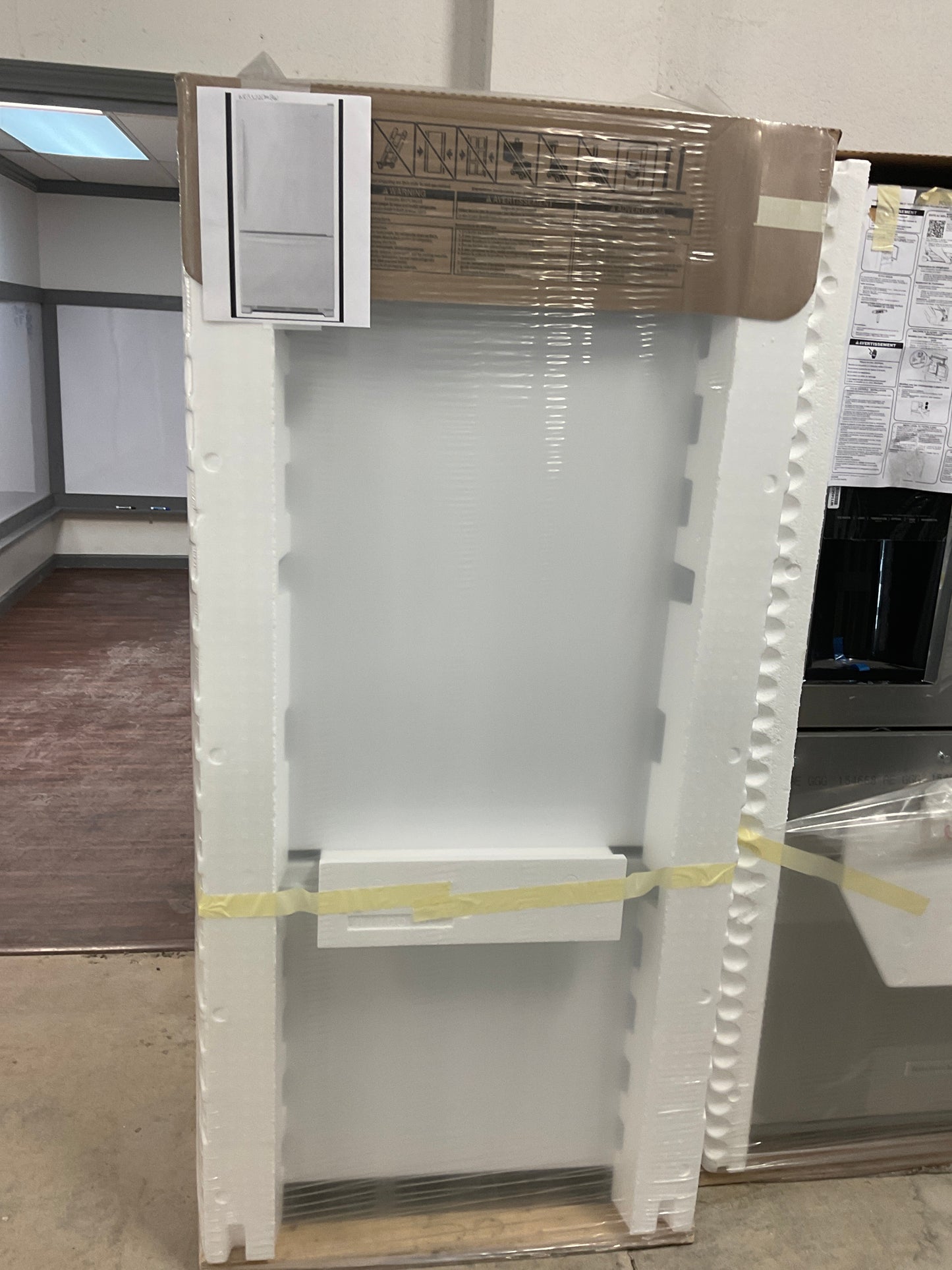 Whirlpool 33 Inch Bottom-Freezer Refrigerator with FreshFlow Preserver WRB322DMB(M/W)
