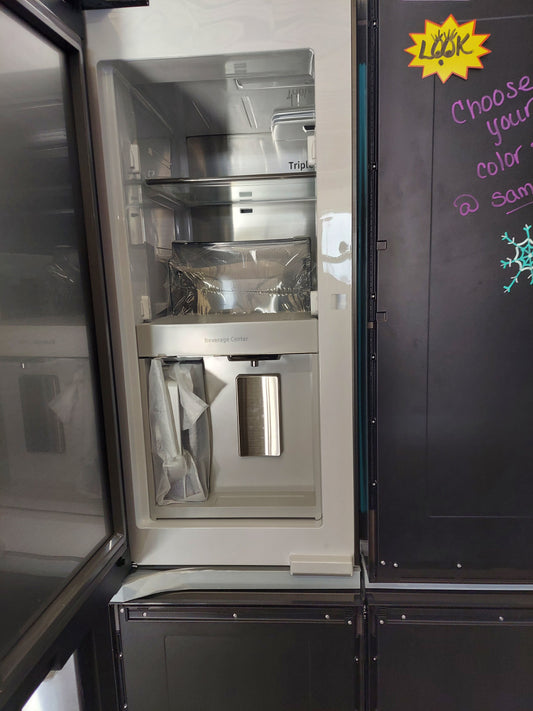 Samsung 23 cu. ft. Smart Counter Depth BESPOKE 4-Door Flex Refrigerator with Customizable Panel Colors (RF23A9675AP)